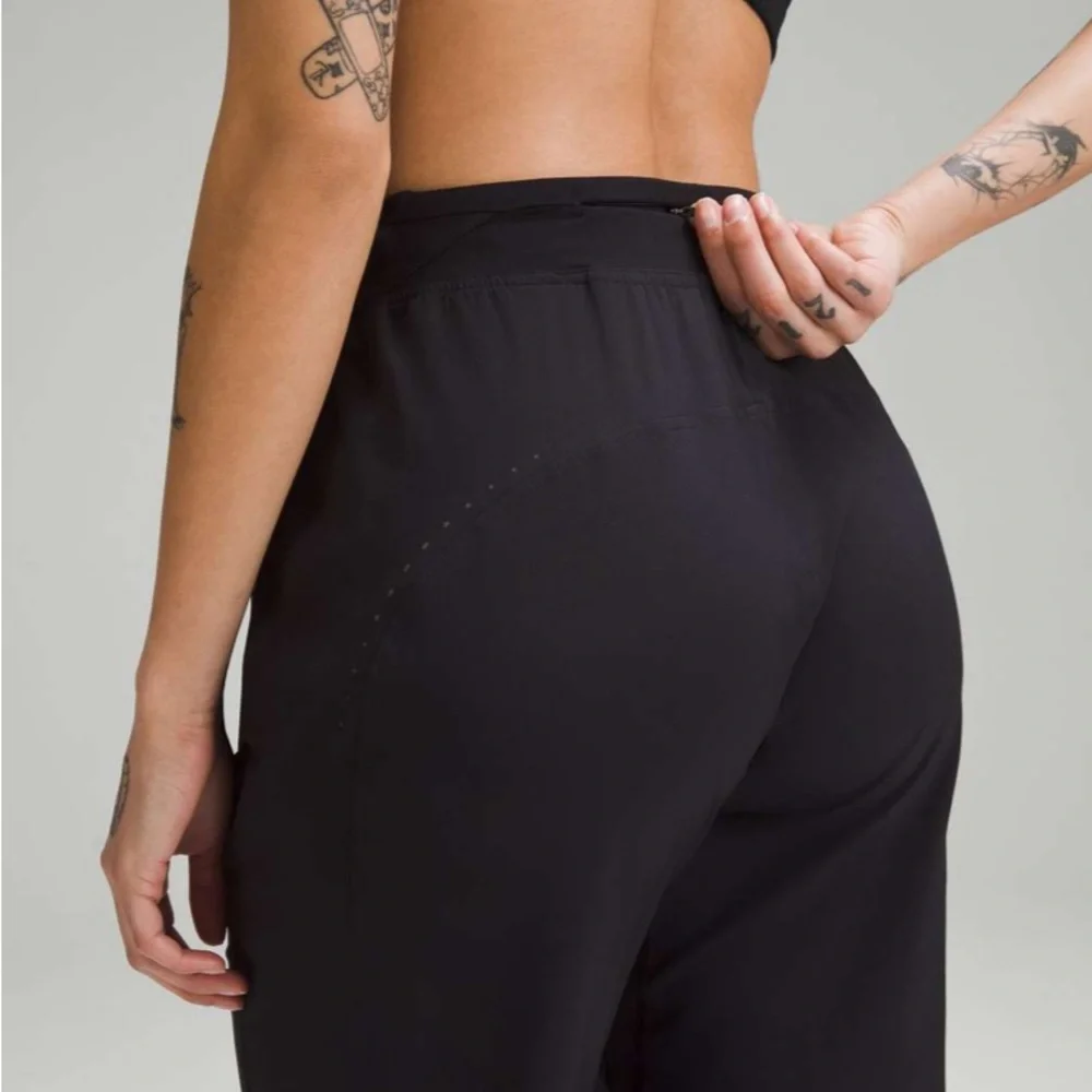 ✨Lululemon Adapted State High-Rise Jogger *Airflow Black size 0 - Picture 2 of 13